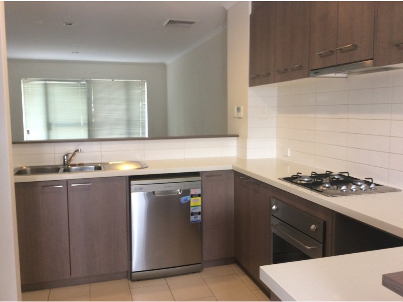 8/22 Butcherbird Loop, Erskine WA 6210