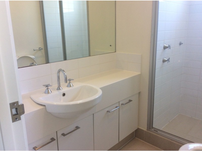 8/22 Butcherbird Loop, Erskine WA 6210