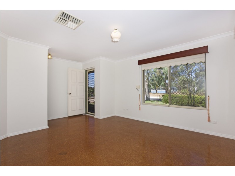 1 Fuchsia Place, Halls Head WA 6210