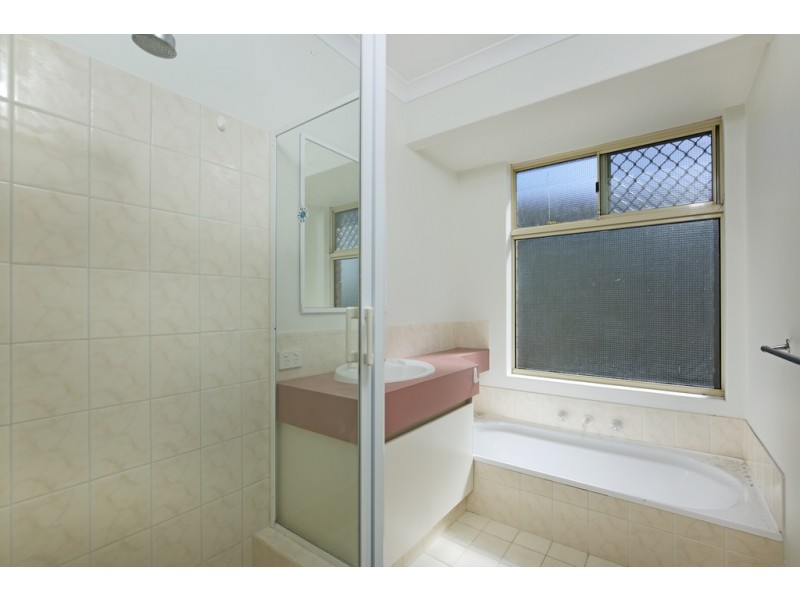 1 Fuchsia Place, Halls Head WA 6210