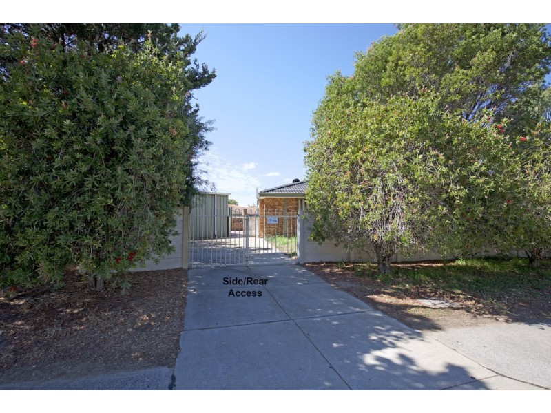 1 Fuchsia Place, Halls Head WA 6210