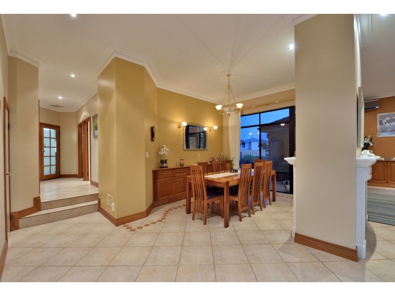 9 Captain Court, Wannanup WA 6210
