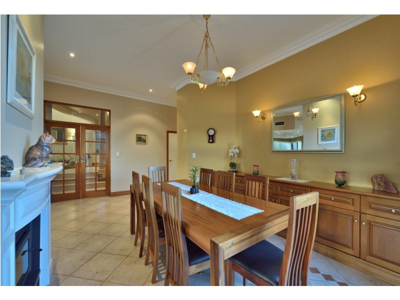 9 Captain Court, Wannanup WA 6210