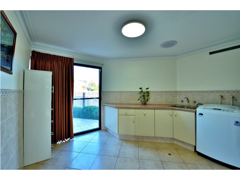 9 Captain Court, Wannanup WA 6210