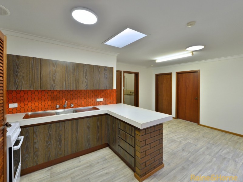 31 Churchill Ave, Dudley Park WA 6210