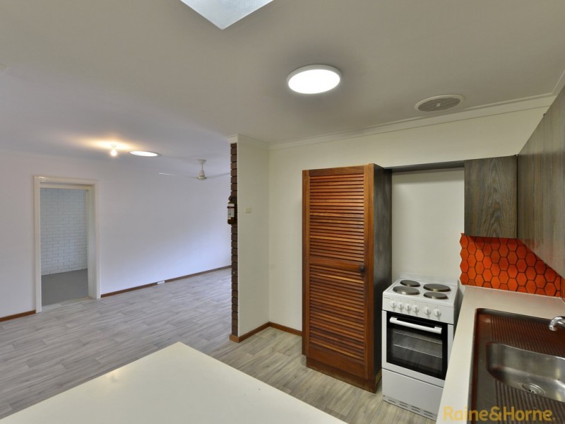 31 Churchill Ave, Dudley Park WA 6210