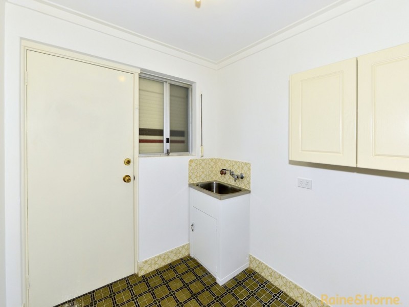 31 Churchill Ave, Dudley Park WA 6210