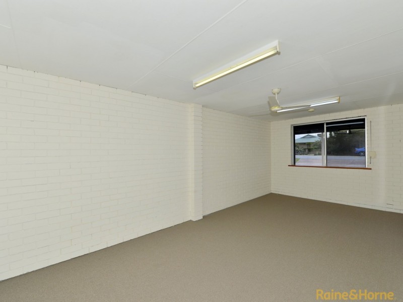 31 Churchill Ave, Dudley Park WA 6210