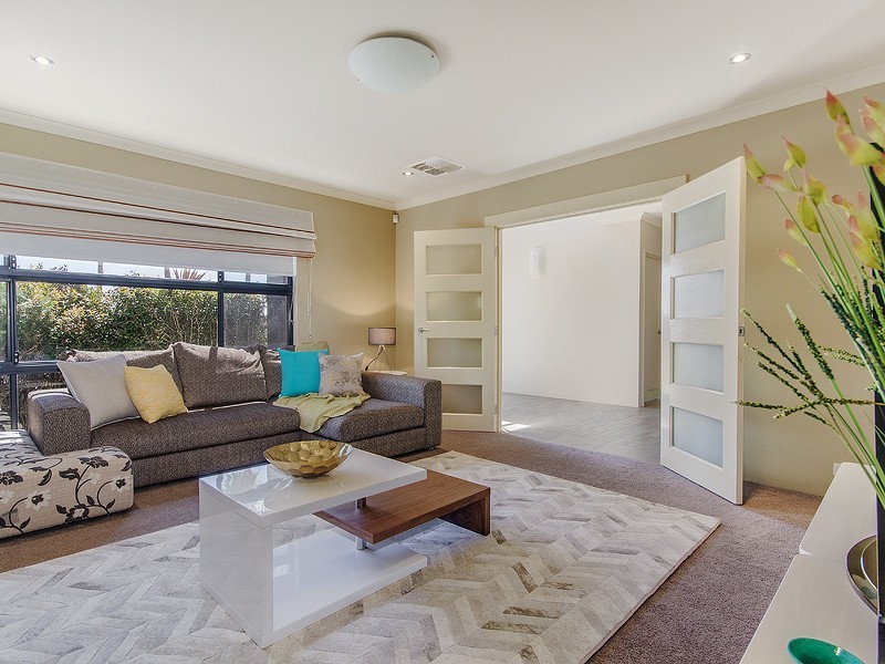 12 Cohen Vista, Lakelands WA 6180