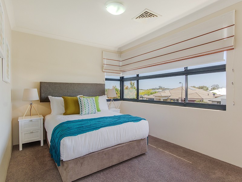 12 Cohen Vista, Lakelands WA 6180