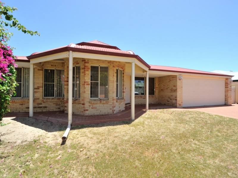 33 Vila Do Porto Crescent, Secret Harbour WA 6173