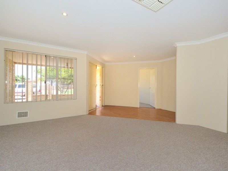 33 Vila Do Porto Crescent, Secret Harbour WA 6173