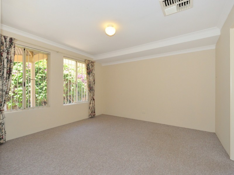 33 Vila Do Porto Crescent, Secret Harbour WA 6173