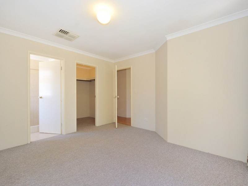 33 Vila Do Porto Crescent, Secret Harbour WA 6173