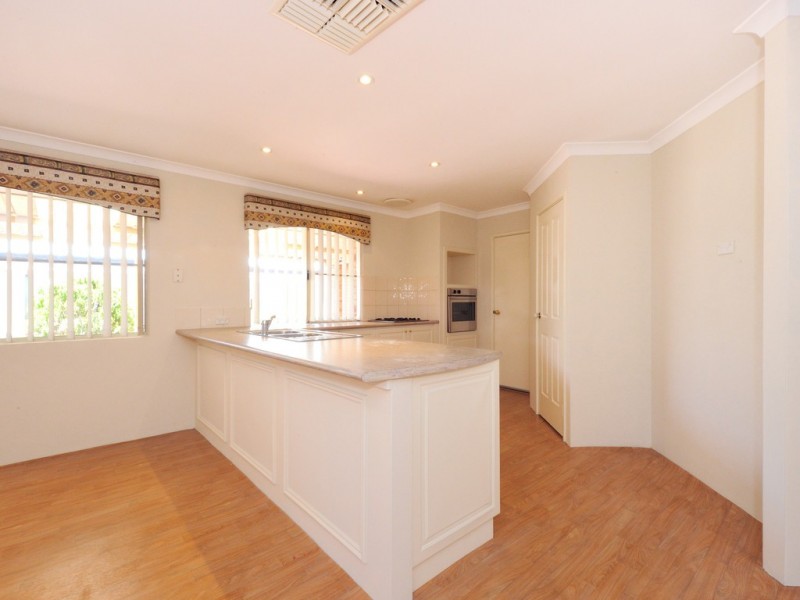 33 Vila Do Porto Crescent, Secret Harbour WA 6173