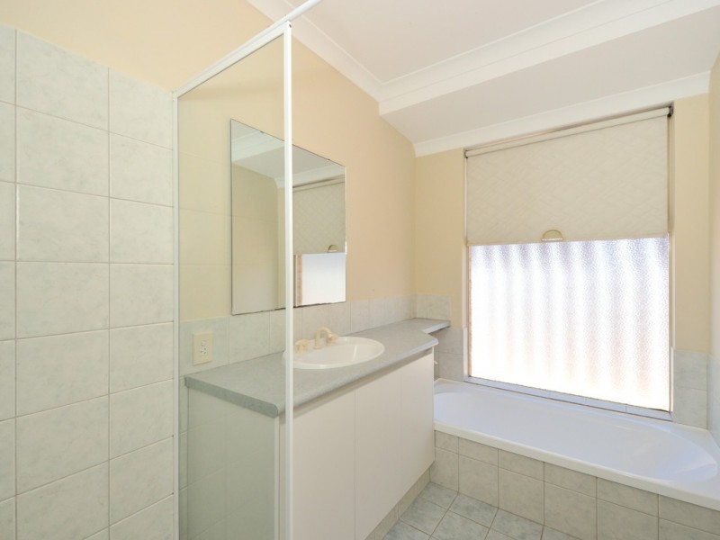 33 Vila Do Porto Crescent, Secret Harbour WA 6173