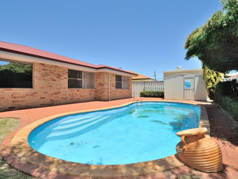 33 Vila Do Porto Crescent, Secret Harbour WA 6173