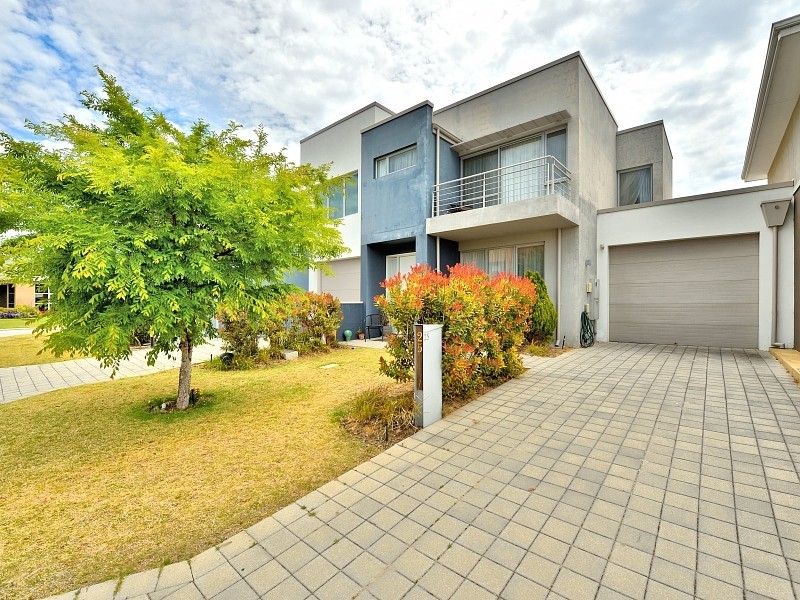 25 Middleton Loop, Meadow Springs WA 6210