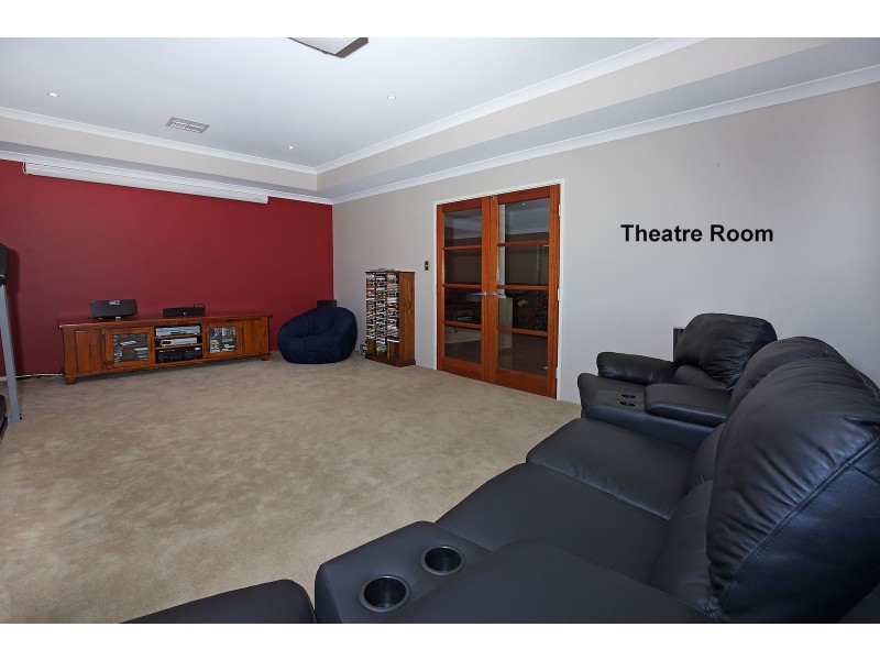 12 Erins Isle, Dudley Park WA 6210