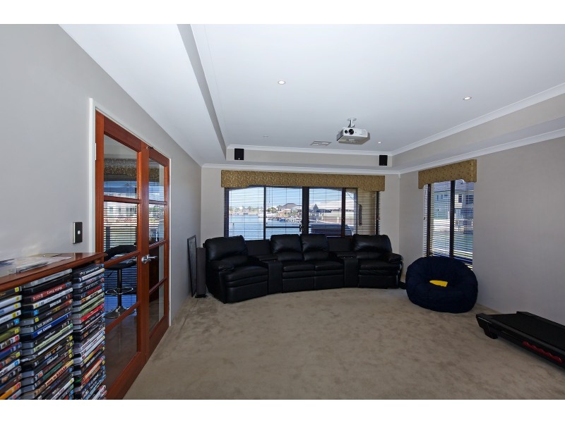 12 Erins Isle, Dudley Park WA 6210