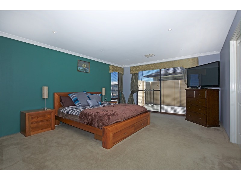 12 Erins Isle, Dudley Park WA 6210