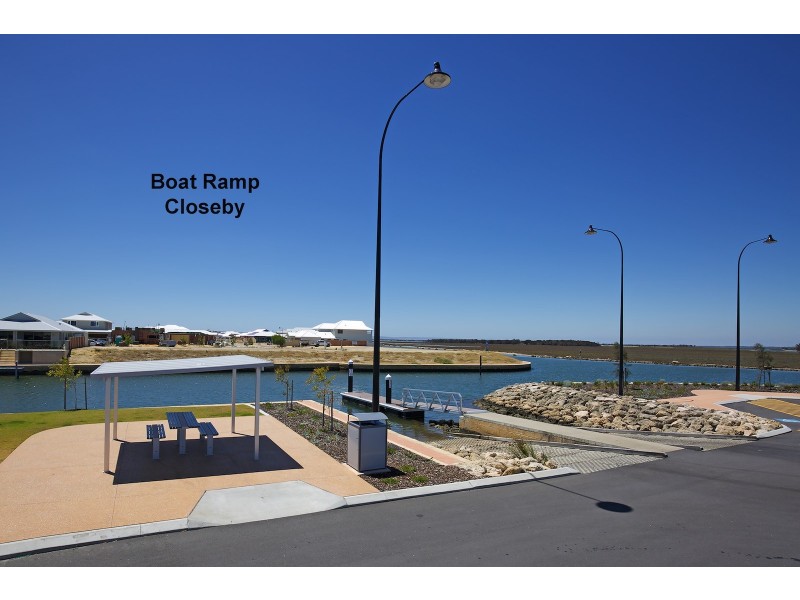 12 Erins Isle, Dudley Park WA 6210