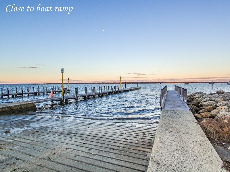 17 Dardanup Parkway, Dawesville WA 6211