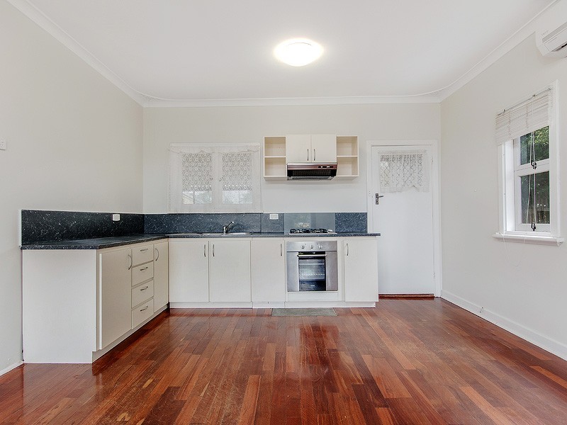 50 Wyeree Road, Mandurah WA 6210