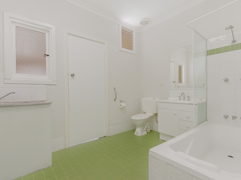 50 Wyeree Road, Mandurah WA 6210