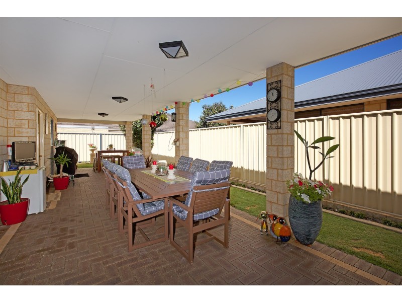 28 Hudson Drive, Dudley Park WA 6210