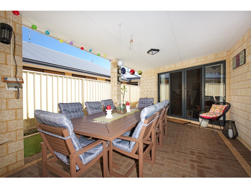 28 Hudson Drive, Dudley Park WA 6210