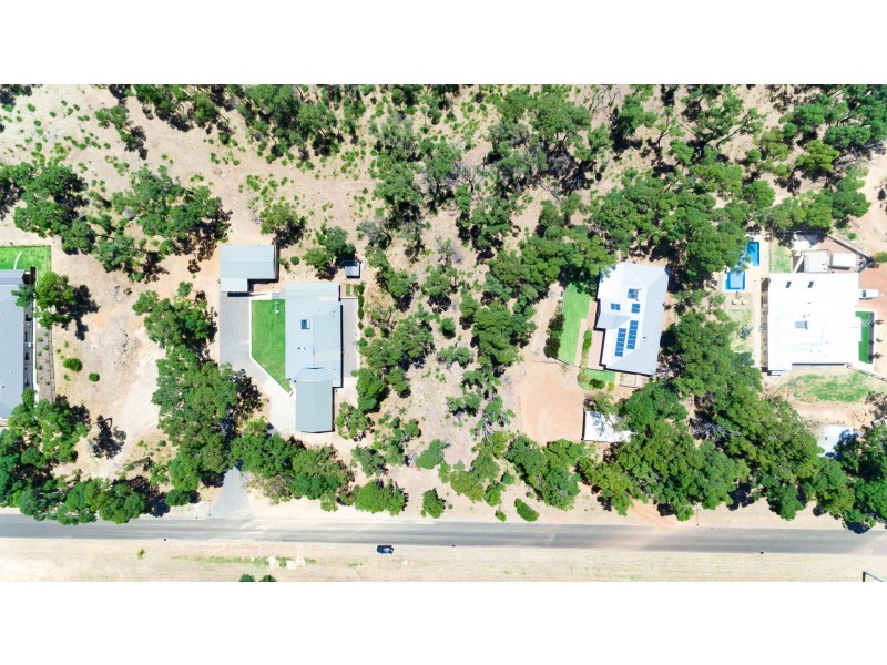 33 Lyons Rd, Waroona WA 6215