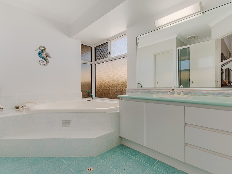 2 Cuvier Place, San Remo WA 6210