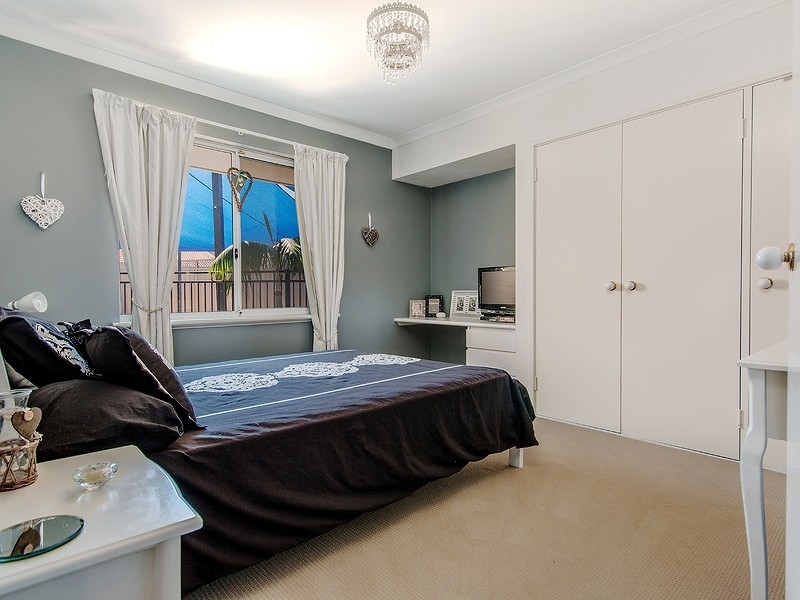 2 Cuvier Place, San Remo WA 6210