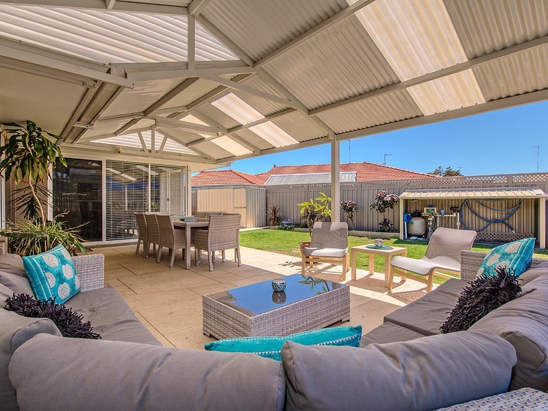 2 Cuvier Place, San Remo WA 6210