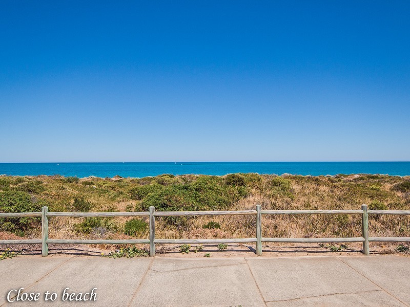 2 Cuvier Place, San Remo WA 6210