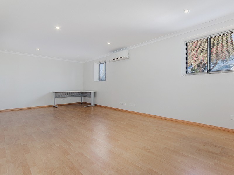 23 Thornborough Road, Greenfields WA 6210