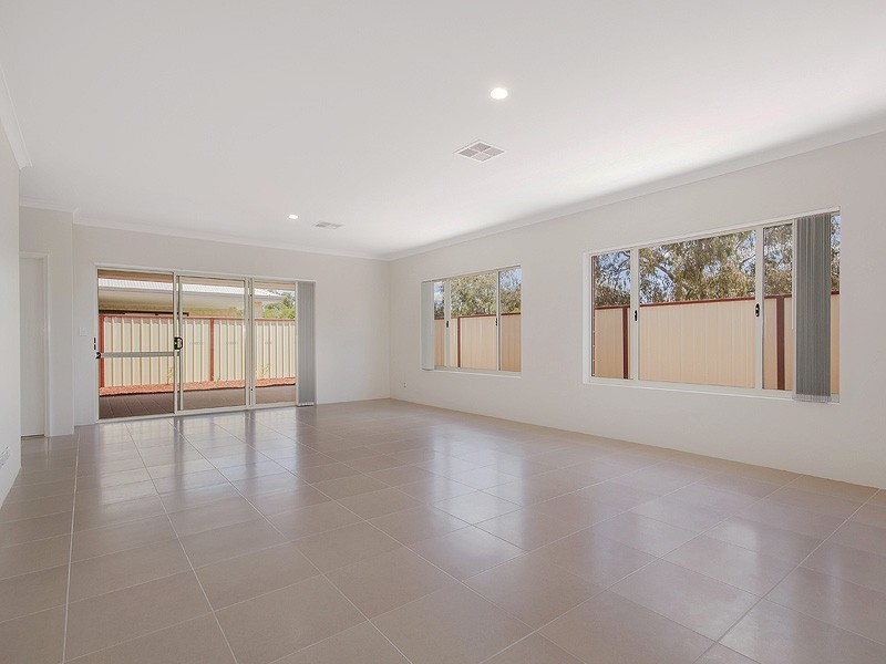 15 18 Banksia Terrace, South Yunderup WA 6208