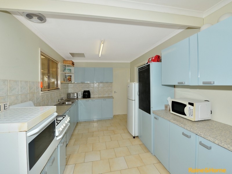 3 Koolyanga Place, Greenfields WA 6210