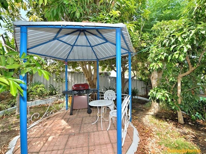 2 Ironbark Place, Halls Head WA 6210