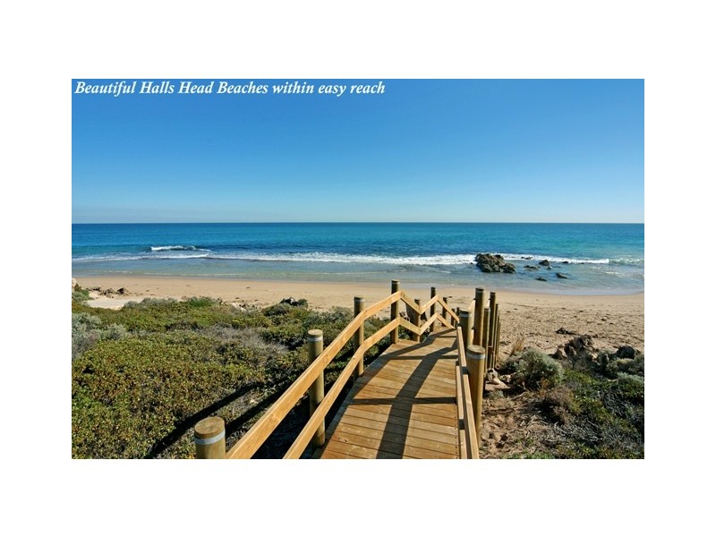 2 Ironbark Place, Halls Head WA 6210