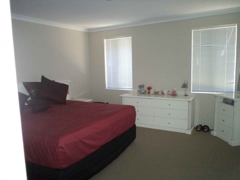 223 Peelwood Parade, Halls Head WA 6210