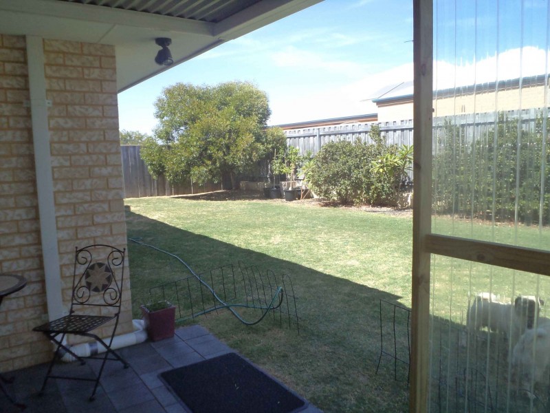 223 Peelwood Parade, Halls Head WA 6210