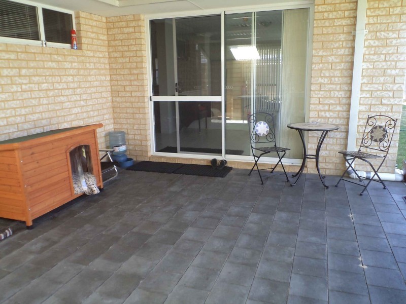 223 Peelwood Parade, Halls Head WA 6210
