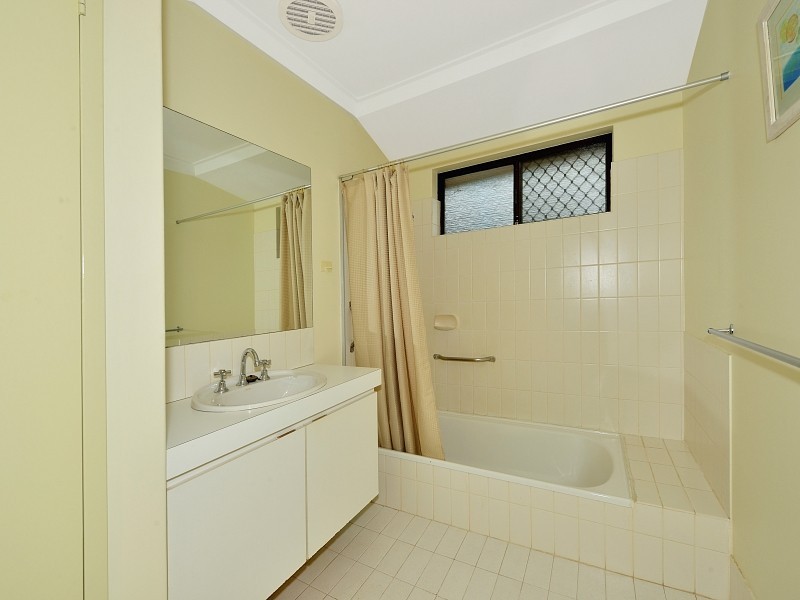 4/12 Rockford Street, Mandurah WA 6210