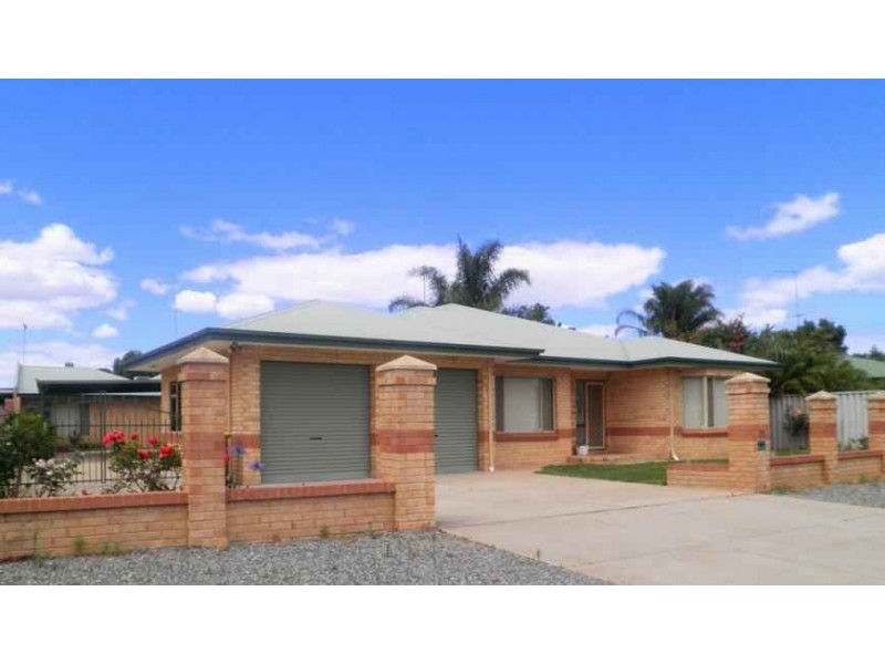 23 Coodanup Drive, Dudley Park WA 6210