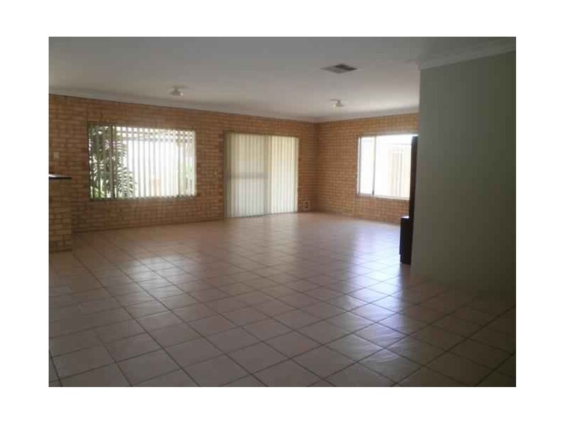 23 Coodanup Drive, Dudley Park WA 6210