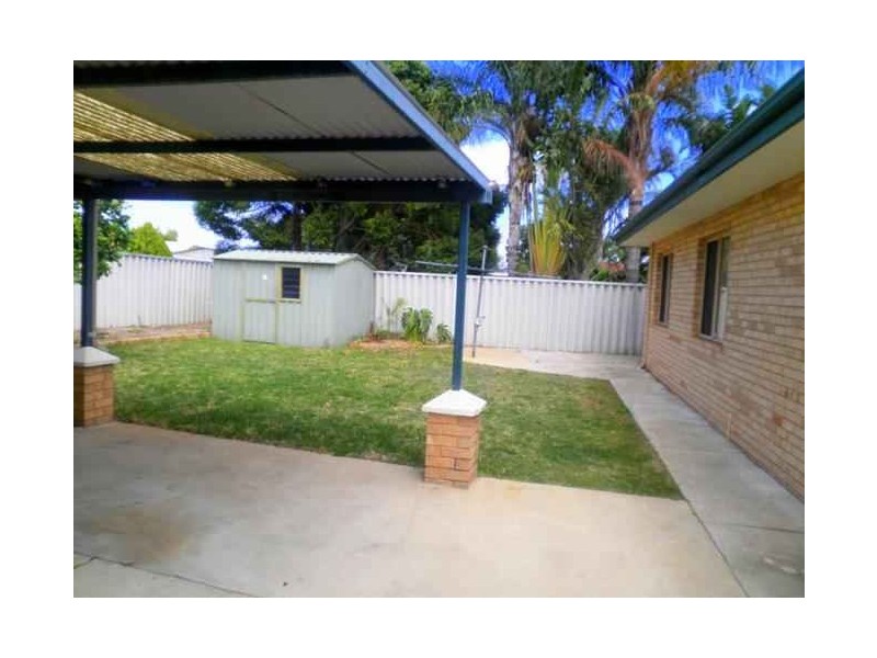 23 Coodanup Drive, Dudley Park WA 6210
