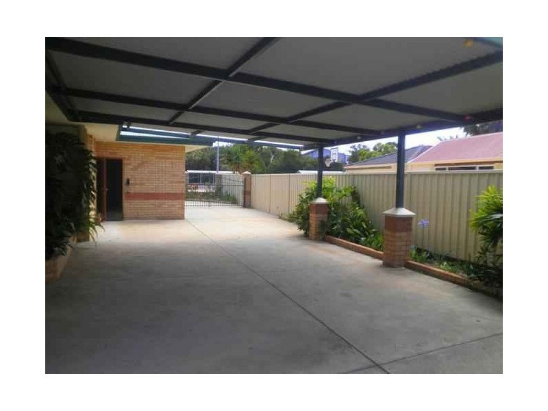 23 Coodanup Drive, Dudley Park WA 6210