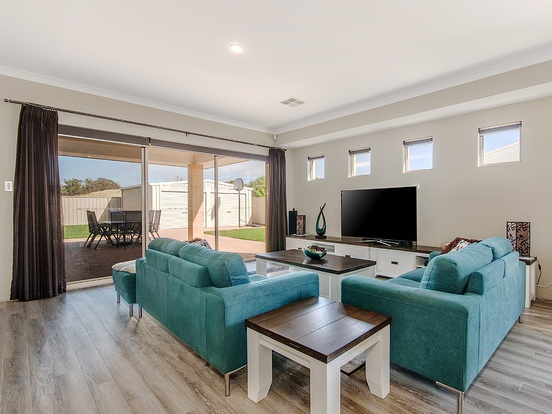 15 Chestnut Street, Pinjarra WA 6208